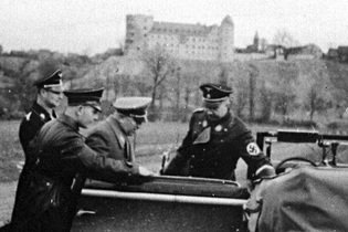 Heinrich Himmler bei der Wewelsburg